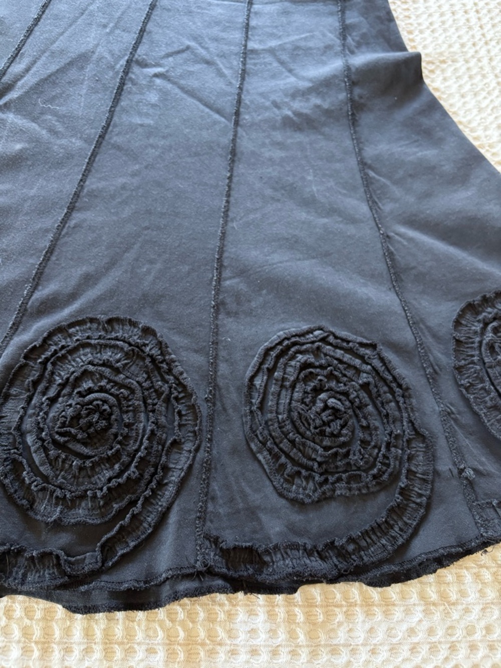 Solitaire by Anthropologie Black Maxi Rosette Appliqué Skirt Boho Festival Sz M - Picture 5 of 10